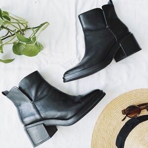 FRANCO SARTO • chunky block heel Black Leather Ankle Boots